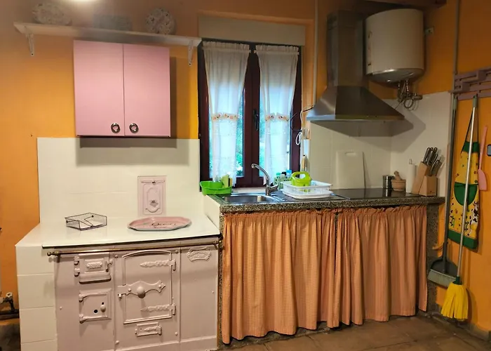 Casa Manuel Y Ana Maria. * Llombera