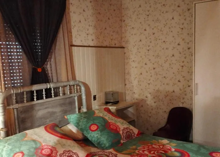 Casa Manuel Y Ana Maria. * Llombera