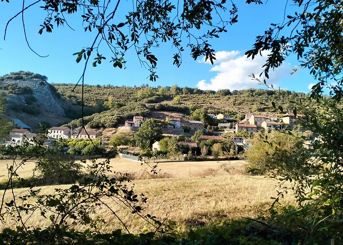 Casa Manuel Y Ana Maria. Llombera